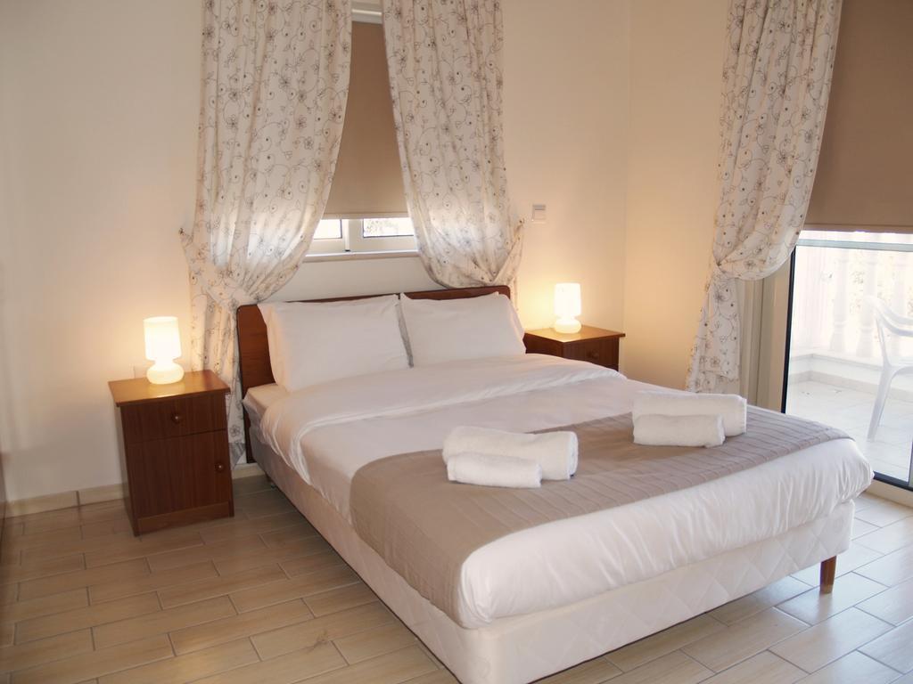 Villas Ithaca Протарас Екстериор снимка