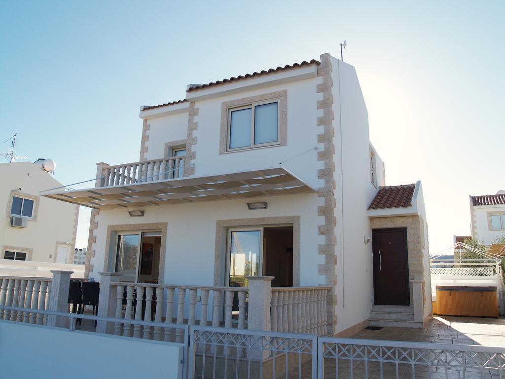 Villas Ithaca Протарас Екстериор снимка